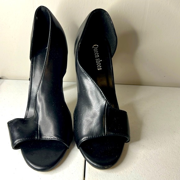 queen shoes Shoes - Queen Shoes high heel leather shoes for women. Size 39 (US 8 1/2)